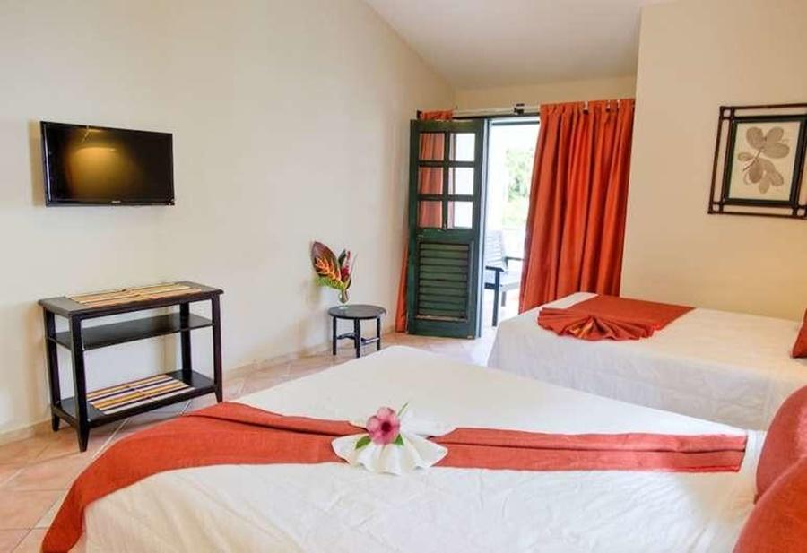 Hotel Bahia Punta Bonita Лас Терренас Экстерьер фото