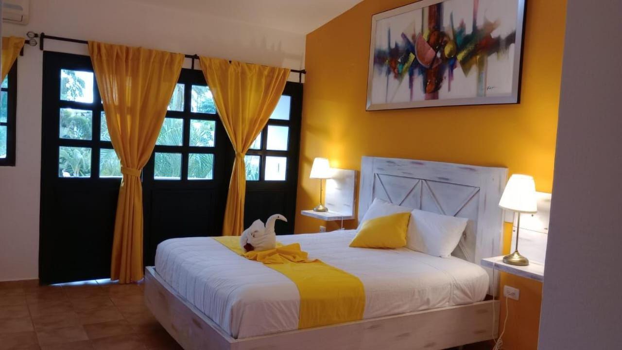 Hotel Bahia Punta Bonita Лас Терренас Экстерьер фото
